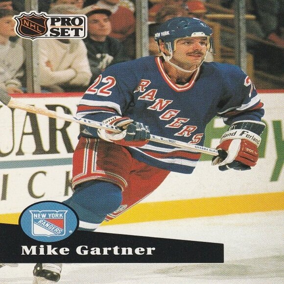 Mike Gartner Hockey Card Collection - Picture 11 of 13